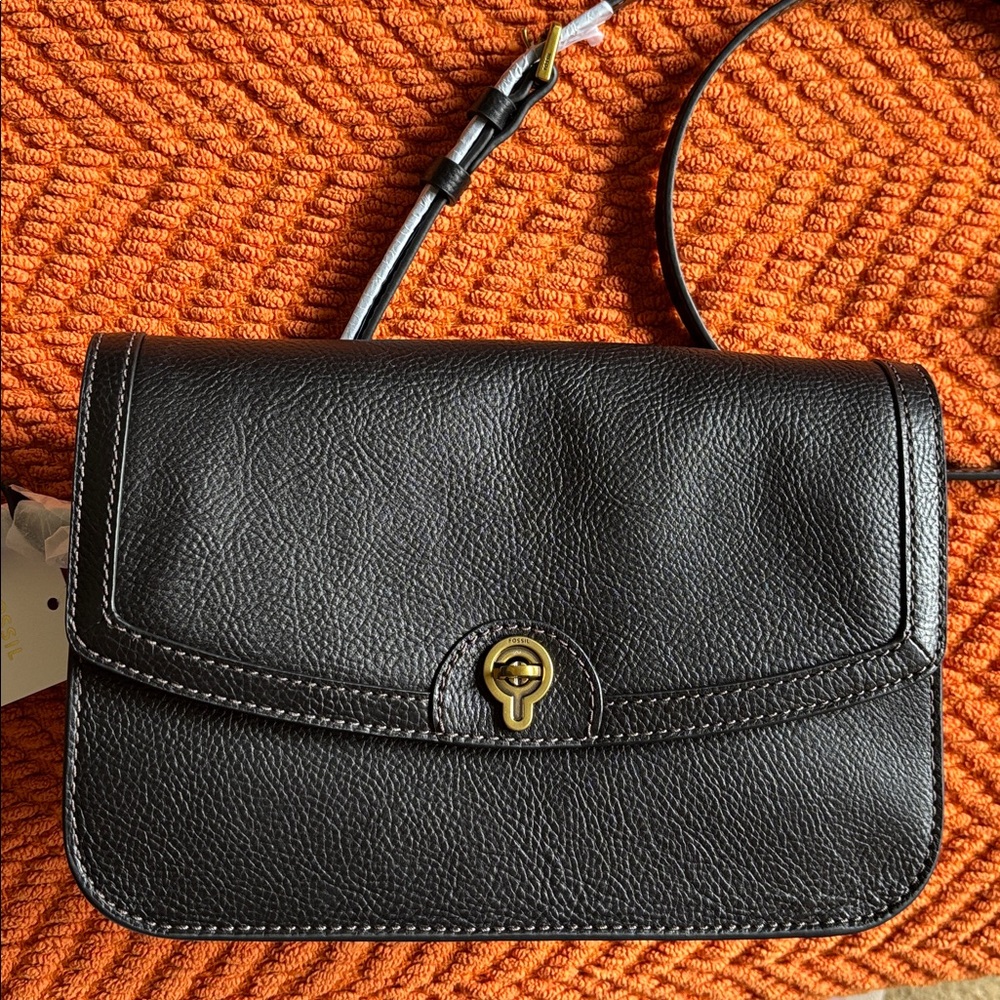 Fossil Black AINSLEY Crossbody. NWT.